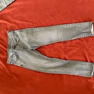 Women’s Levi’s 501 tapered jeans